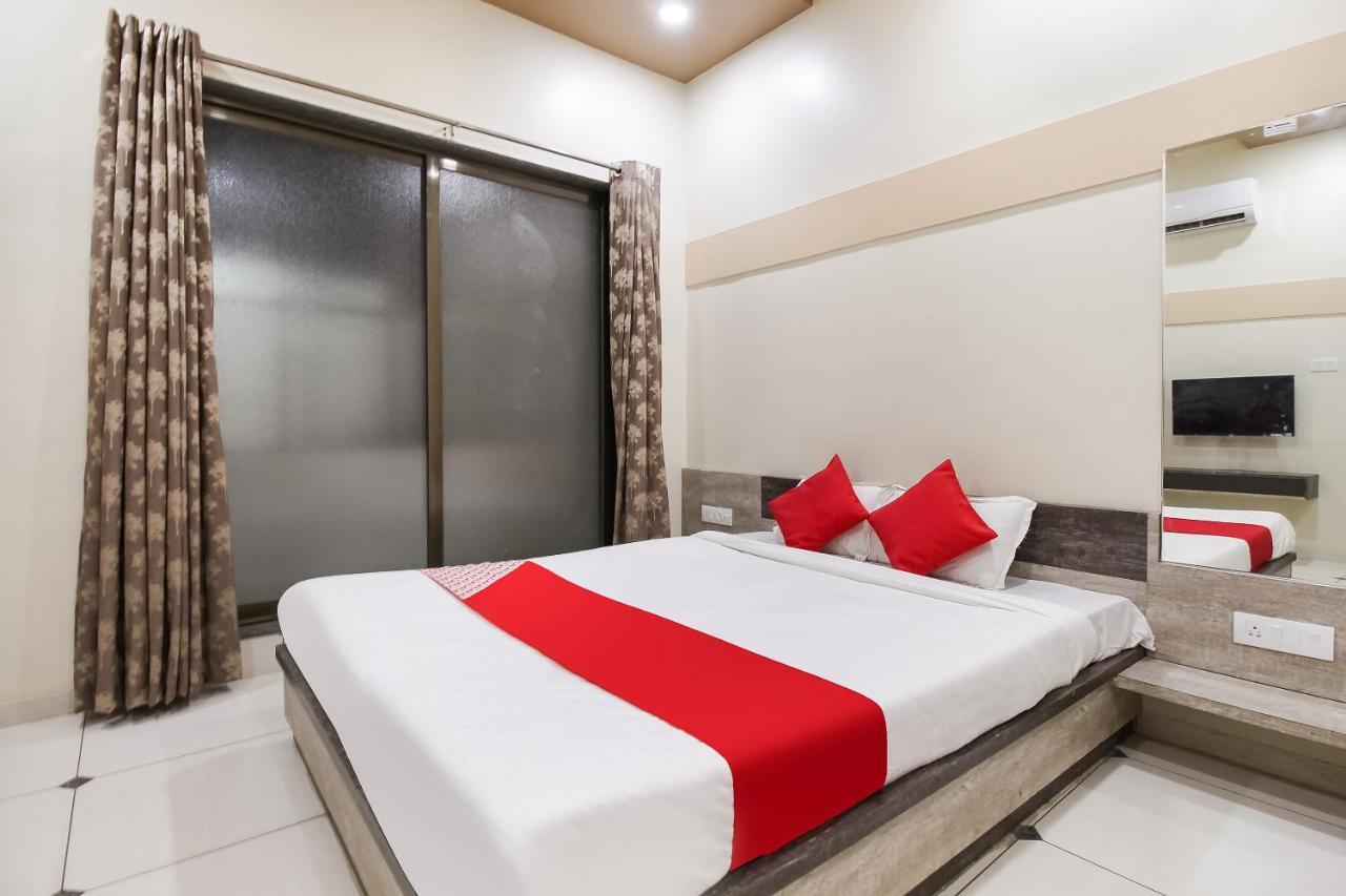 Oyo Flagship 71595 Hotel Lakhdatar Shegaon Exterior photo