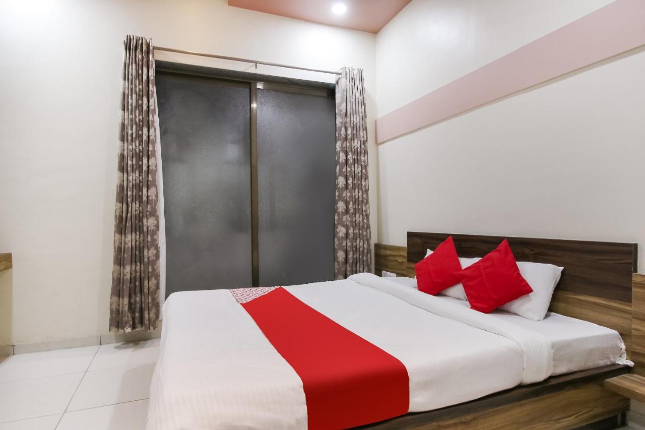 Oyo Flagship 71595 Hotel Lakhdatar Shegaon Exterior photo
